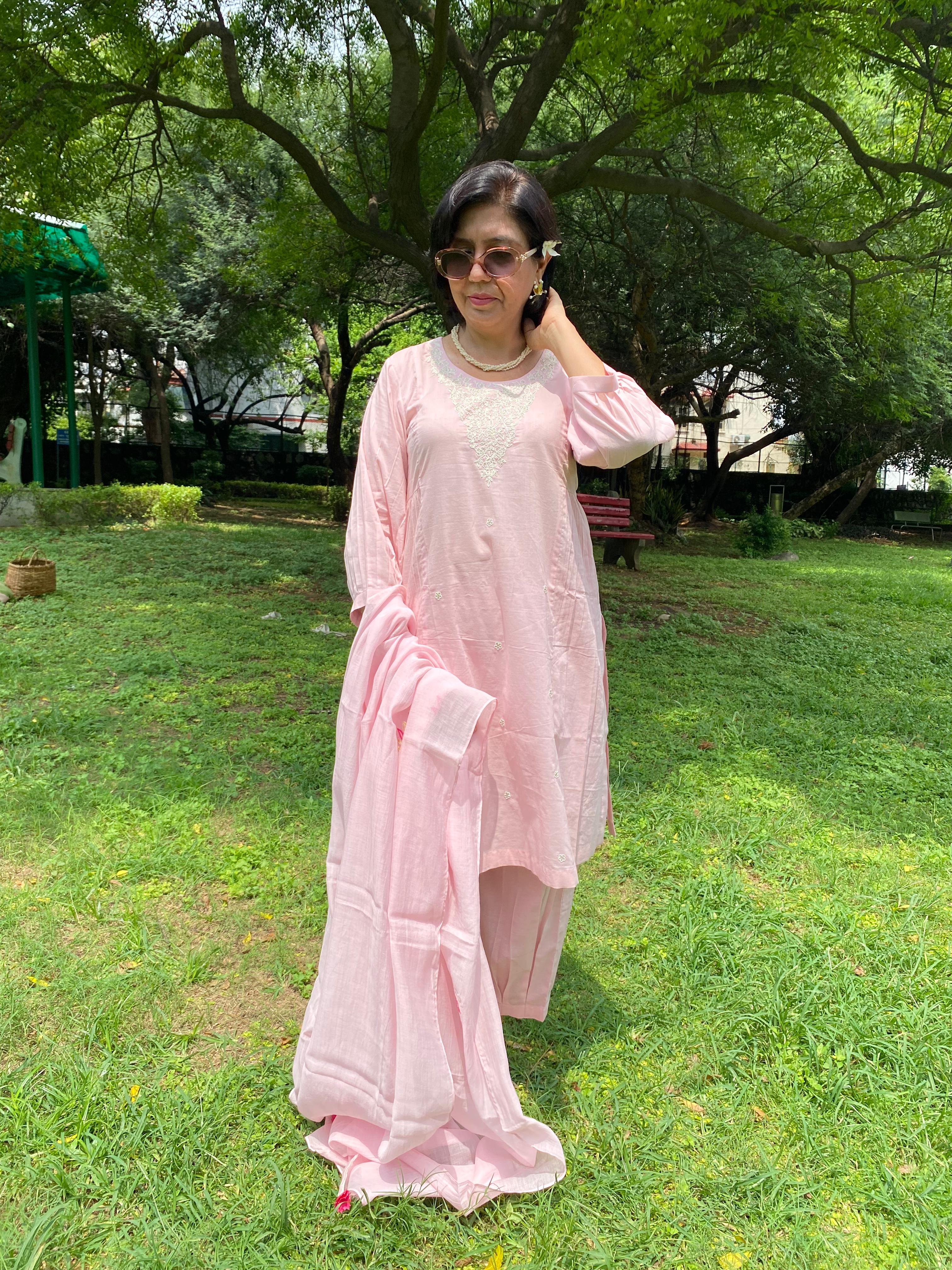 VINTAGE ROSE COLLECTION